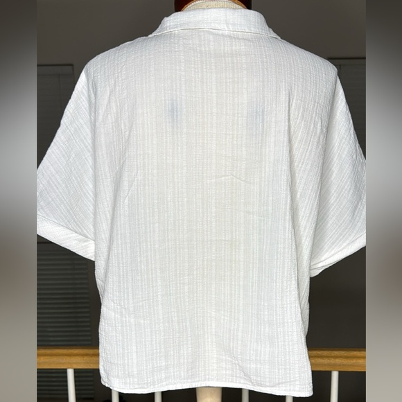 Cotton On White Button Down Shirt Coconut Shell Buttons Size XL EUC - Picture 4 of 7